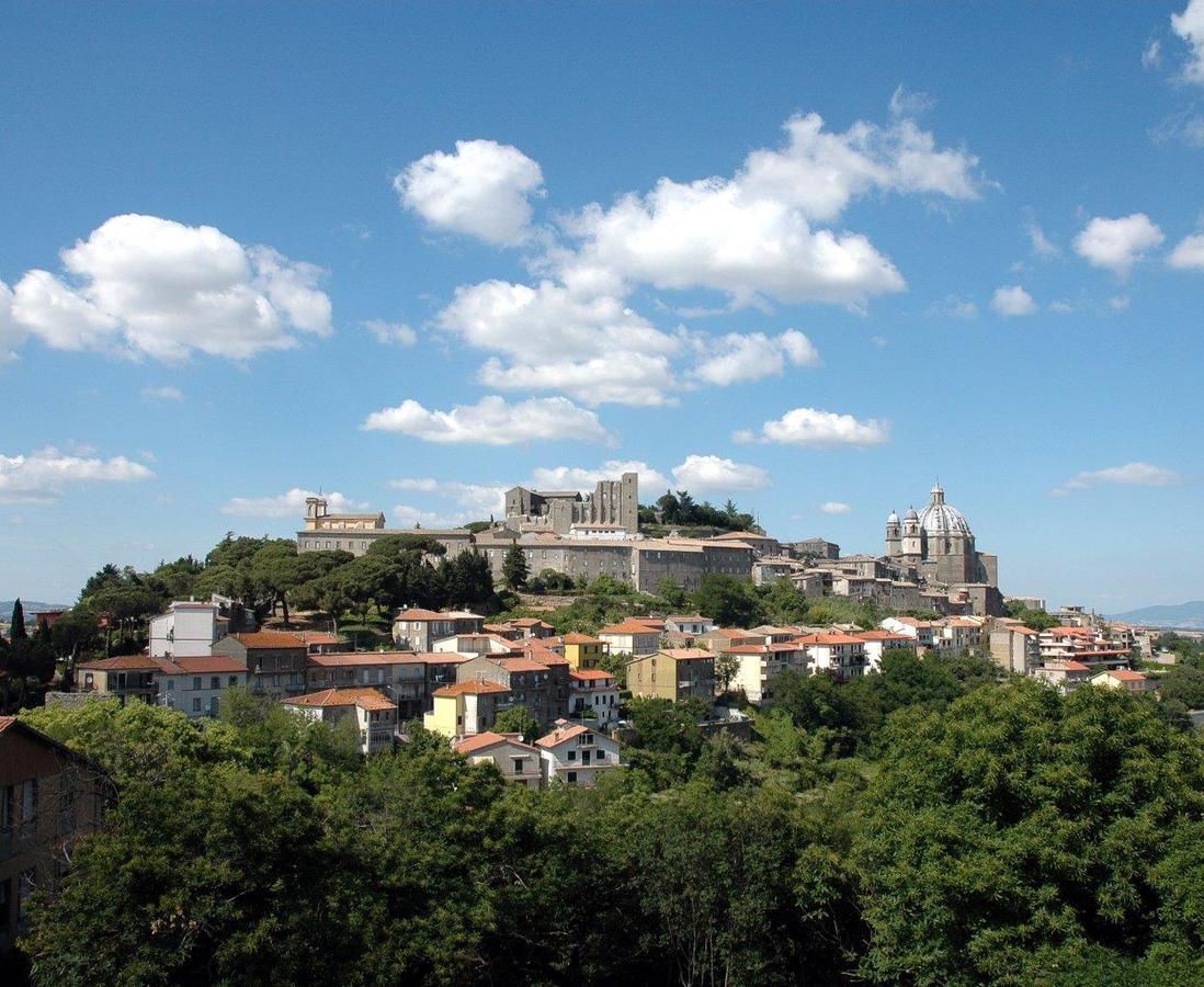Alloggio Turistico La Balocca Montefiascone Bagian luar foto
